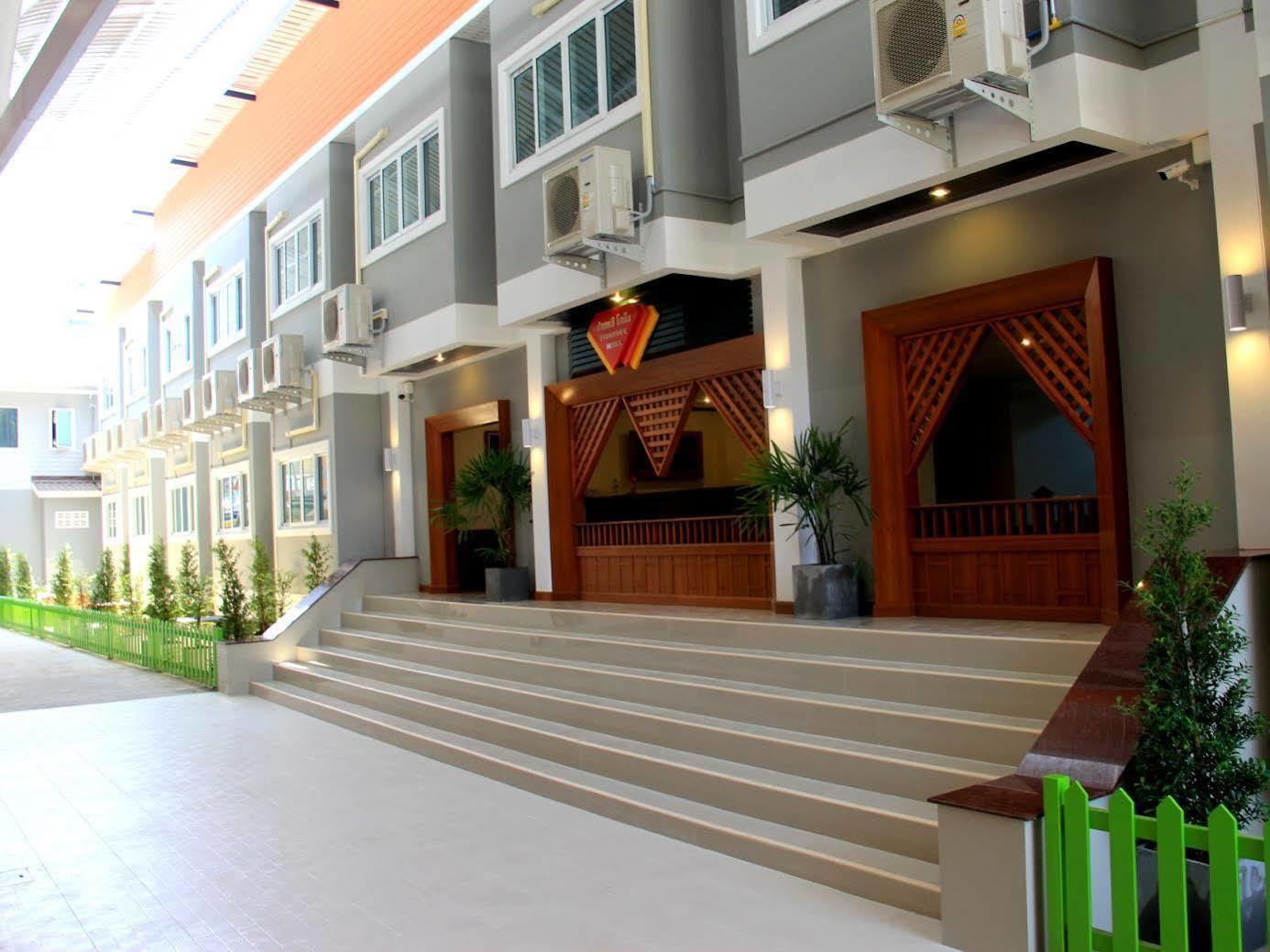 Panmanee Hotel Phi Phi Don Exterior photo